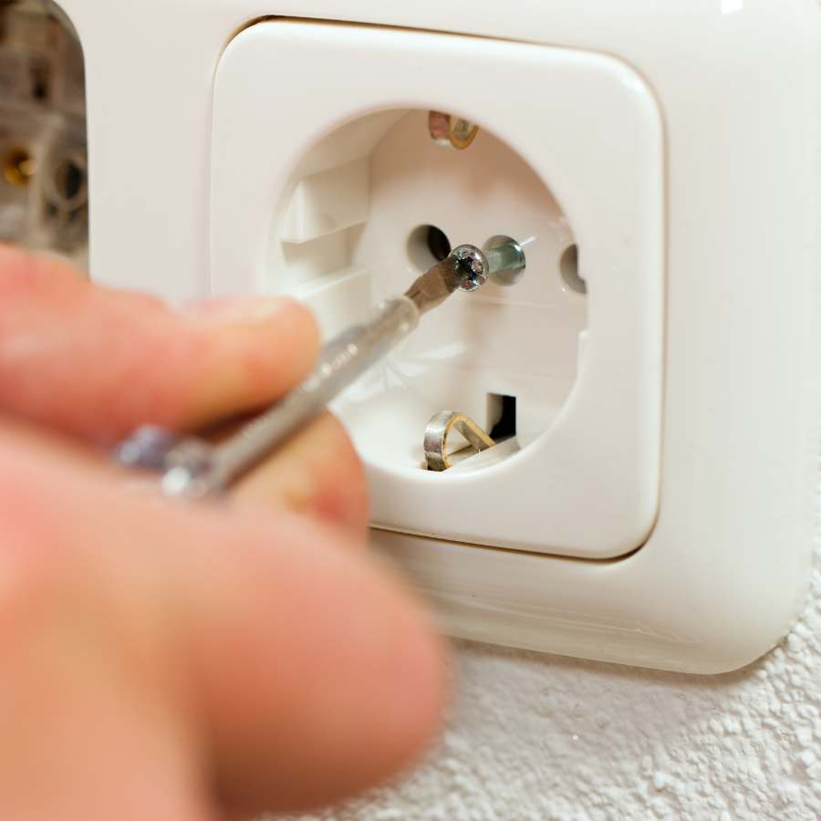 installeren stopcontact elektricien